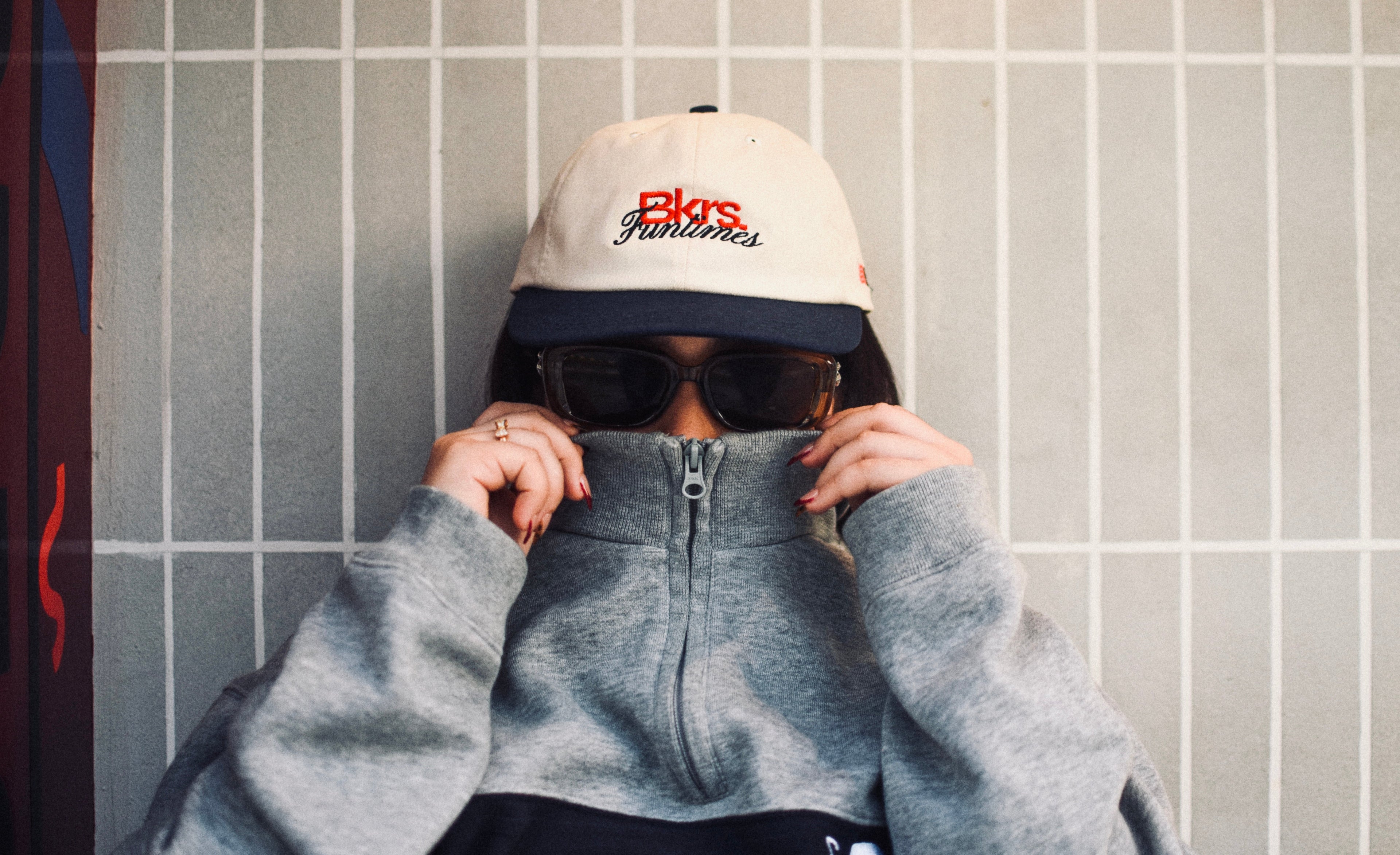 B HAT - BLACK & NAVY BLUE