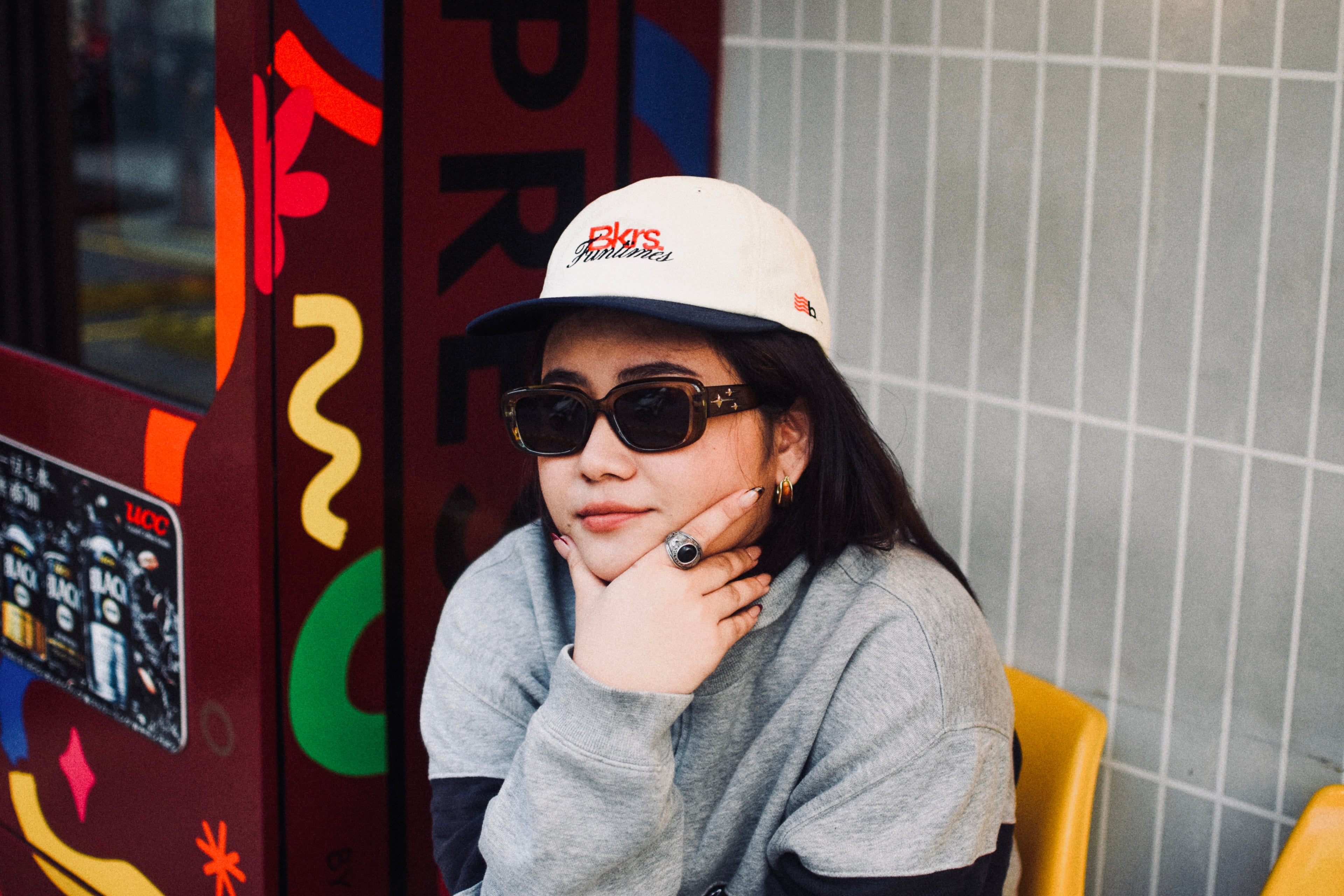 B HAT - BLACK & NAVY BLUE